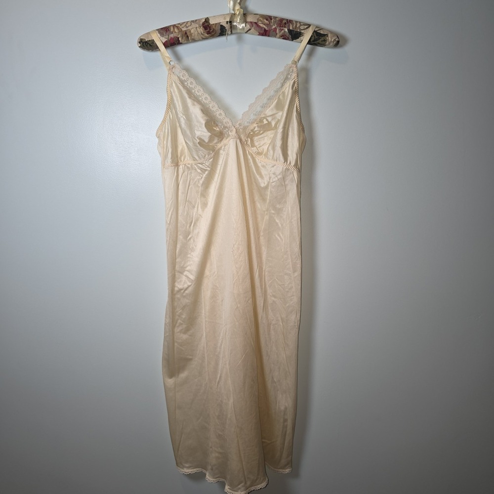Vintage Lingerie Slip‎ Dress 36 Lace Detail Union Made in USA Lingerie Nightgown